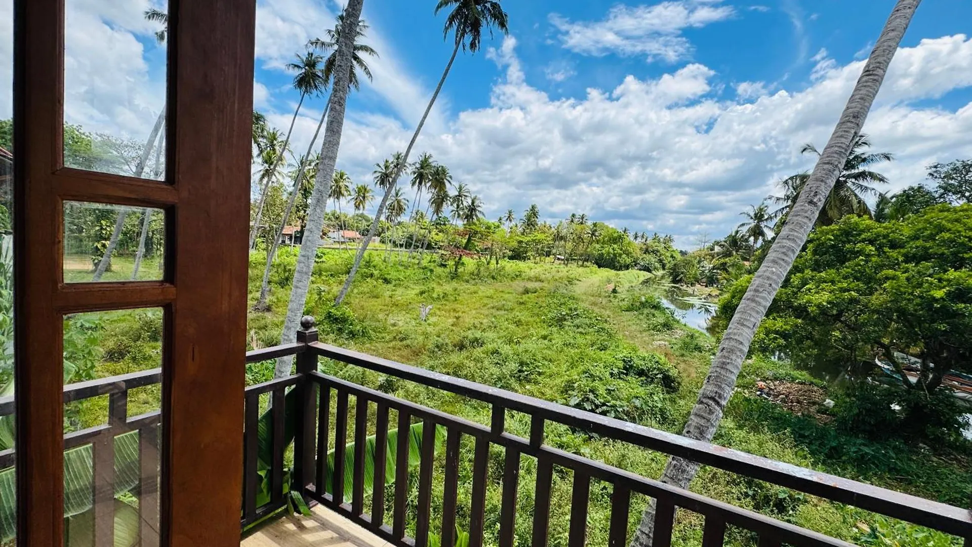 Alston'S Lodge Negombo Bed & Breakfast